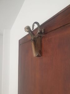 תיקון דלתות בבית מלון