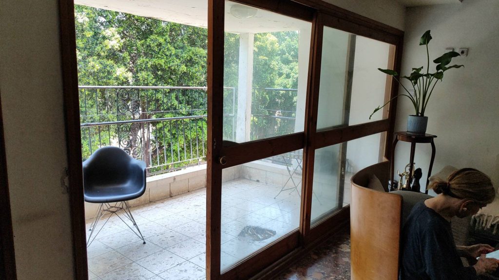 תיקון דלתות הזזה מעץ